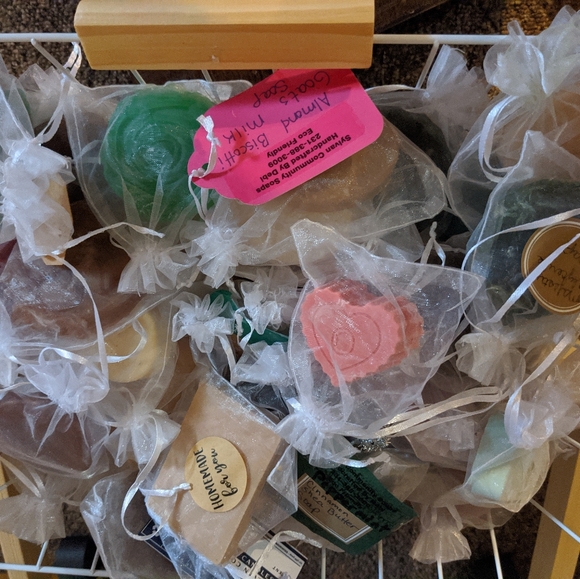 Antibacterial 😷 Organic Goats Milk Soap - Picture 6 of 8